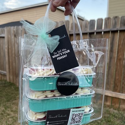 Trio Gourmet Mini Cakes