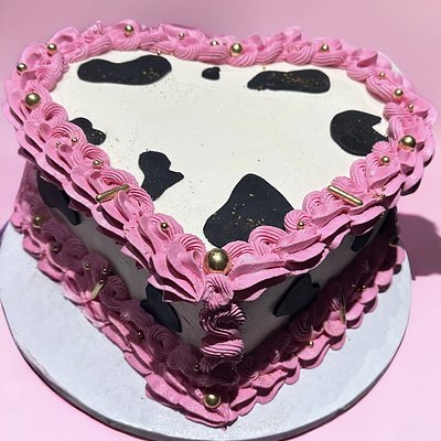 Cake special! Vintage Heart or Round Cake