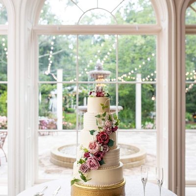 16" Gold Metal Cake Stand *Rental*