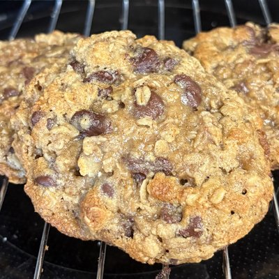 Oatmeal Chocolate Chip Cookie