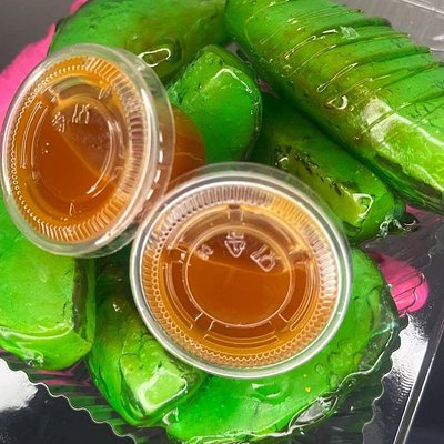 Green Apple Flavored Candied Apple Slices & Carmel Dip