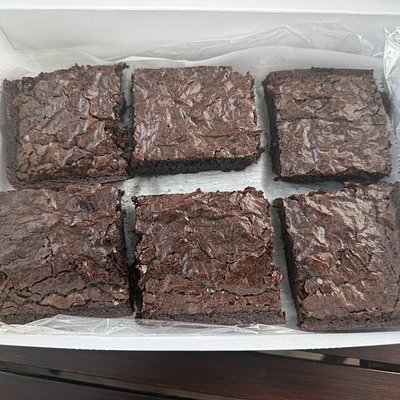 One dozen Brownies