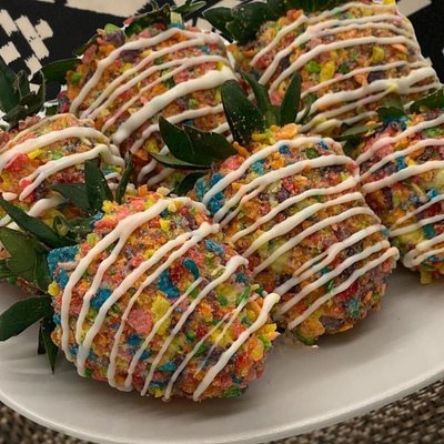 Fruity Pebbles Dipped Strawberries Dozen