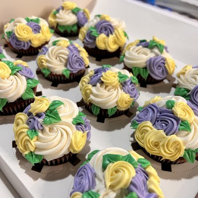 Dozen Cupcakes 🧁 
