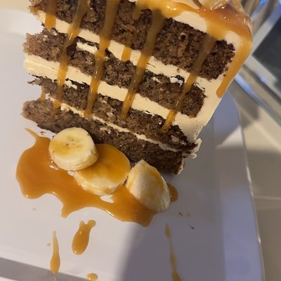 Carmel Banana Pecan Layered Cake