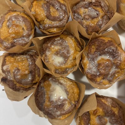 Pumpkin Cinnamon Roll Muffins  