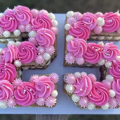 Shaped Cookie Cake 