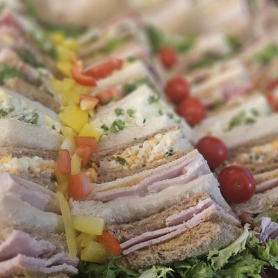Medium Classic Sandwich Selection 