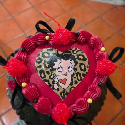 6 Inch Heart or Circle Edible Image 