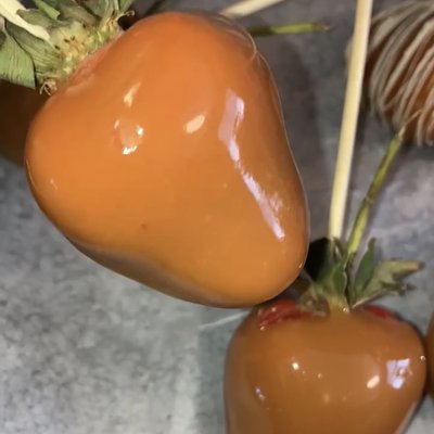 Caramel Dipped Strawberries