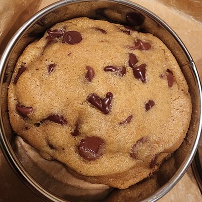 Classic Chocolate Chip Cookies (4 Cookies)
