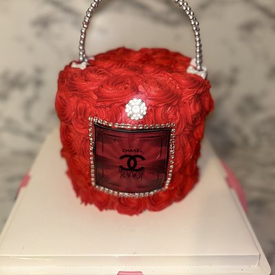 Standard Rosette Purse Cake