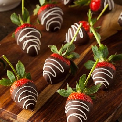 Chocolate Dipped Strawberries - Half Dozen