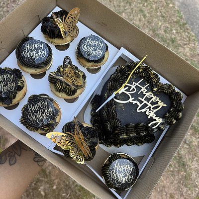 Bento Cake Box(4inch Cake &6 Cupcakes 