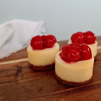 Mini Cheesecakes (Cherry) 
