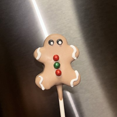 Gingerbread Man Cake Pops
