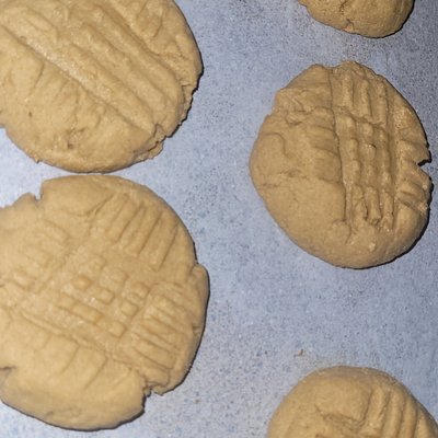 Sugar-Free Peanut Butter Cookies