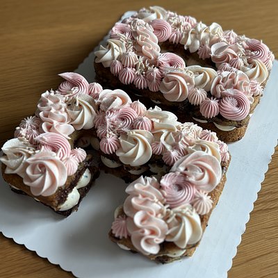 2 Med. 10” Double Tiered Cookie Cakes 