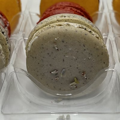 Earl Grey & Lavender Macaron