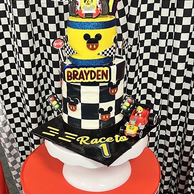 Custom Cake 6 And  4 Inch 