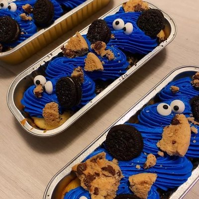 Individual  Customized Mini Cakes