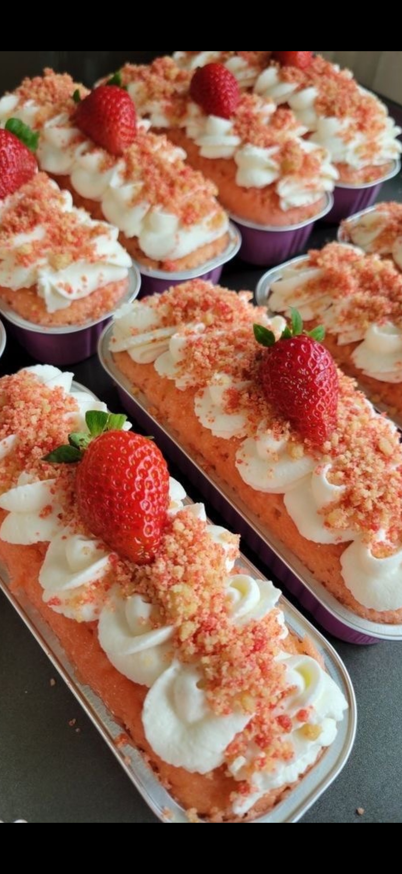 Strawberry Cheesecake Mini Cake