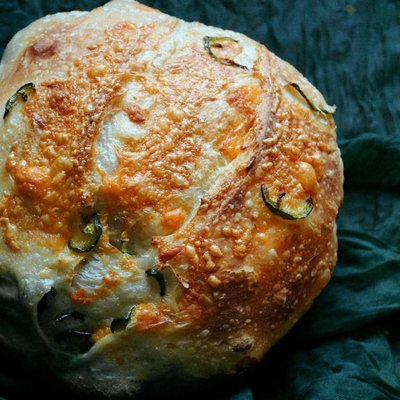 Jalapeño Cheddar Sourdough 