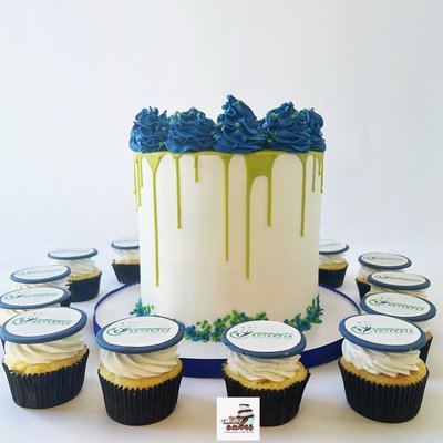 Cake And Cupcakes 