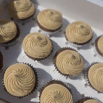 Carrot Cake Cupcakes With Brown Sugar Cream Cheese Frosting