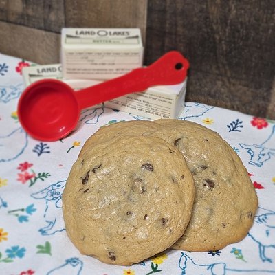 Large Chocolate Chip Sourdough Cookies