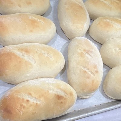 6 Pack Pepperoni Rolls 