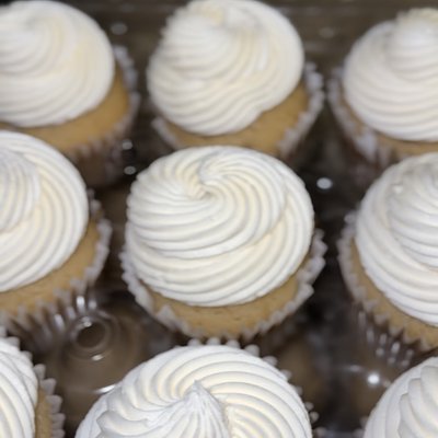 Vegan Vanilla Cupcakes-12 Count