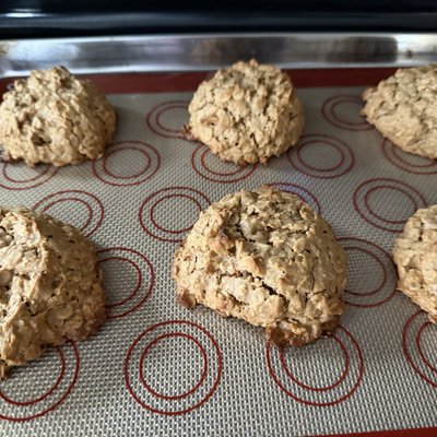 Peanut Butter Oatmeal Cookies