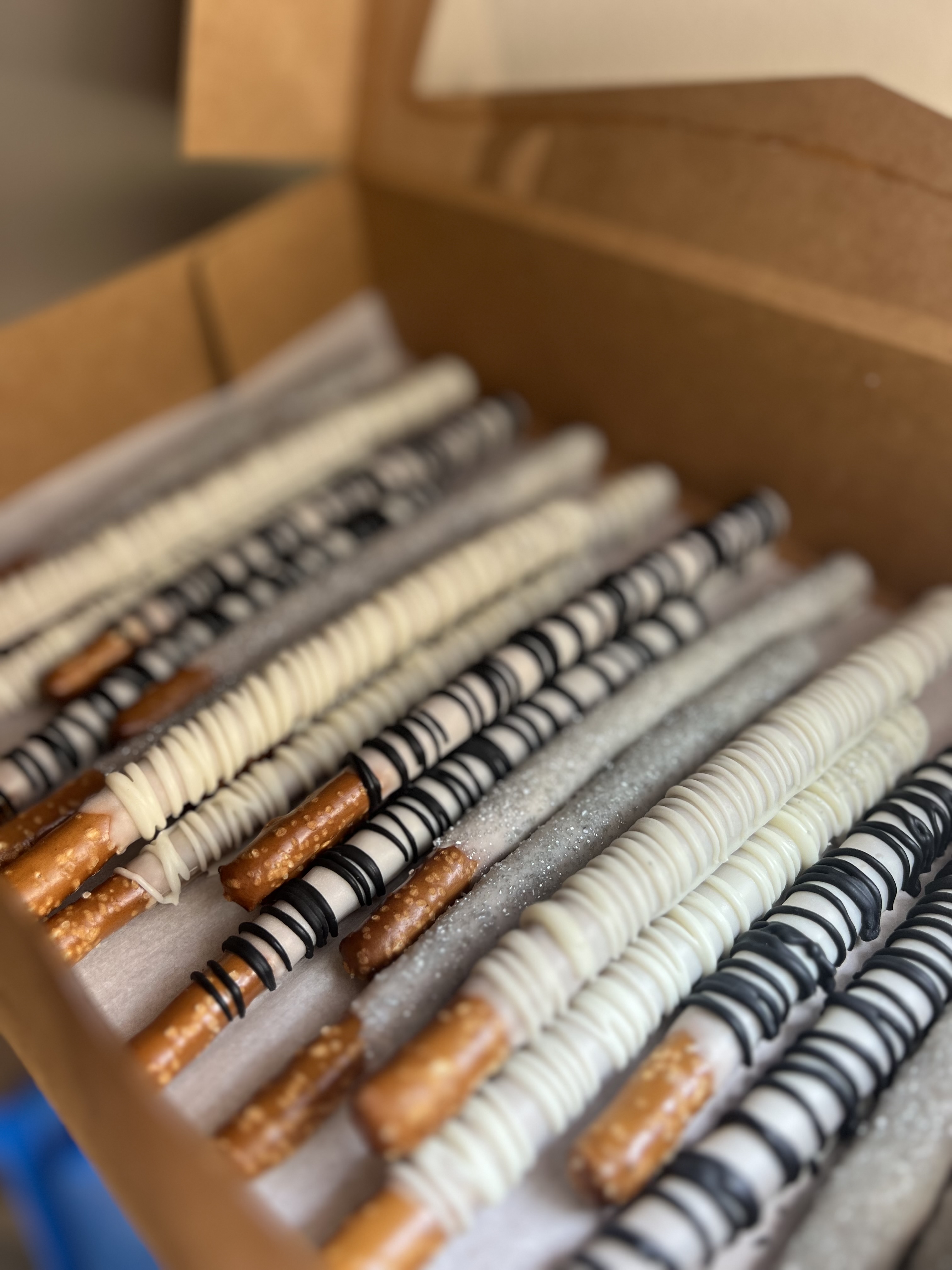 Chocolate Dipped Pretzels (Seasonal And Custom Designs)