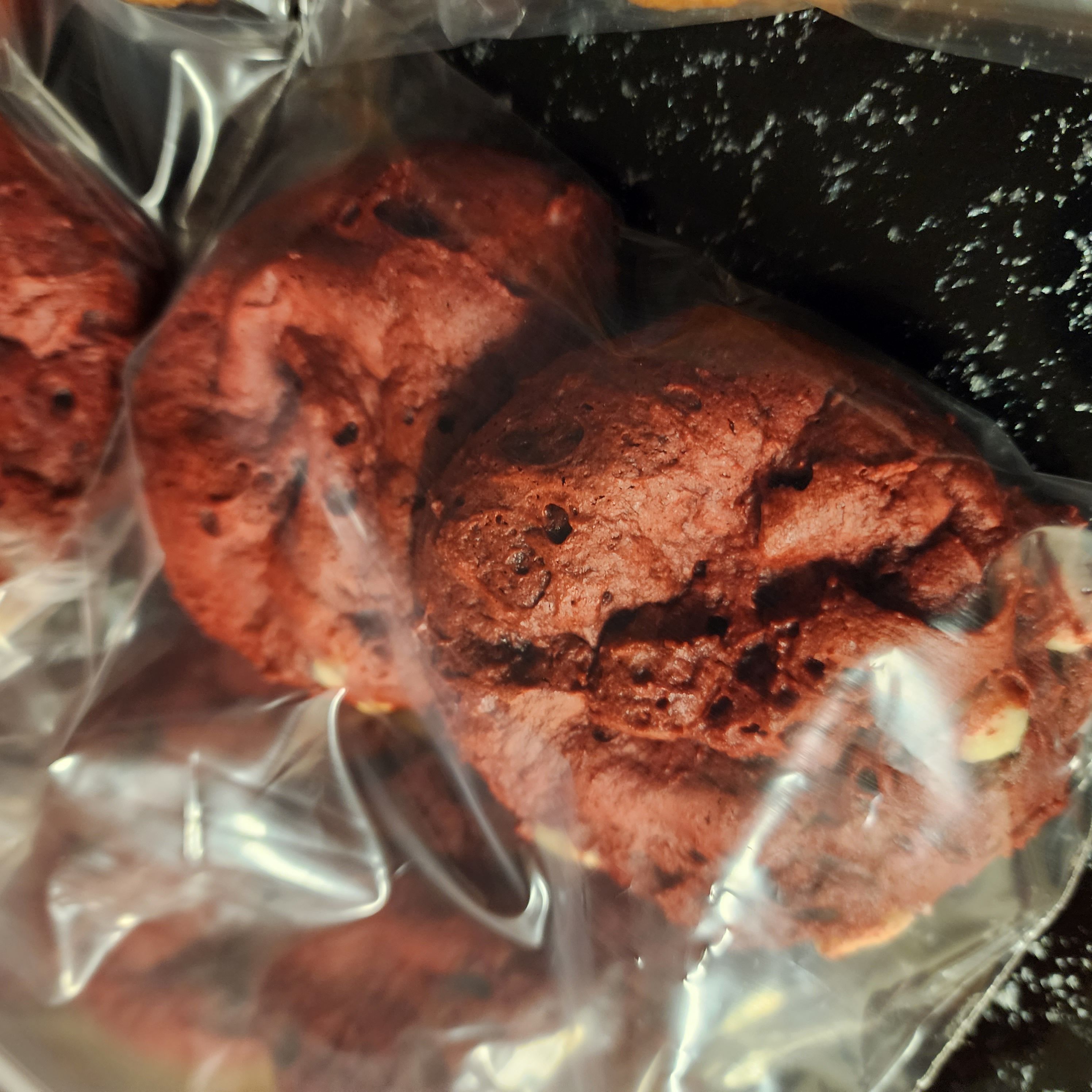 Red Velvet With Vanilla Chips