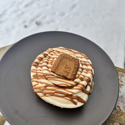 Biscoff Cinnamon Rolls With Cream Cheese Biscoff Frosting