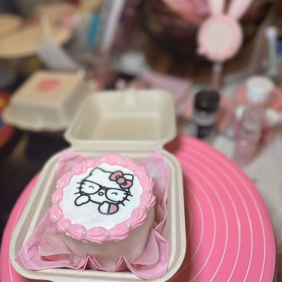 Hello kitty Bento Cake