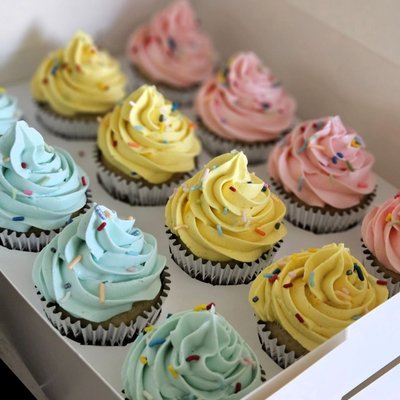 Custom Cup Cake (Dozen)