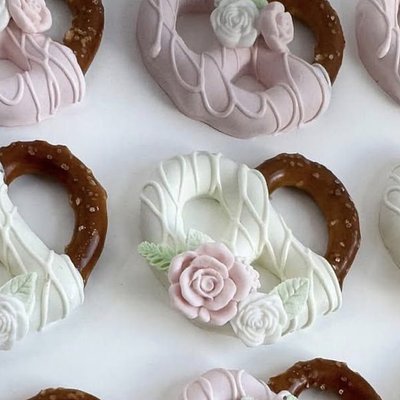 Chocolate-Covered Pretzel Knots