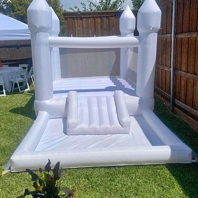 Pit Ball Bounce House White 