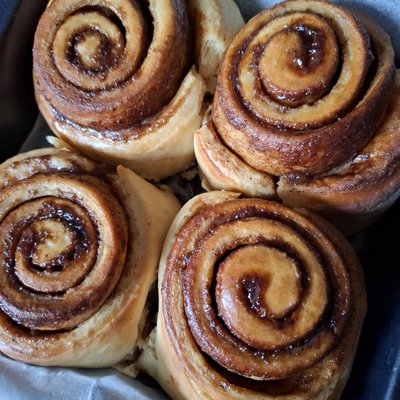 4 OG CINNAMON BUNS (£20 LIMITED DEAL)
