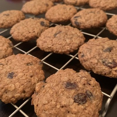 Oatmeal Raisin Cookies (per dozen)