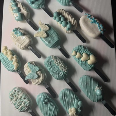 Cakesicles 