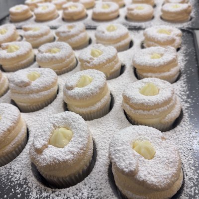Brazo De Mercedes Cupcakes