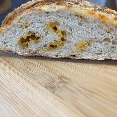 Cheddar with Onion & Herb Loaf