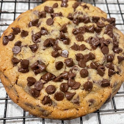 Chocolate Chip Cookie