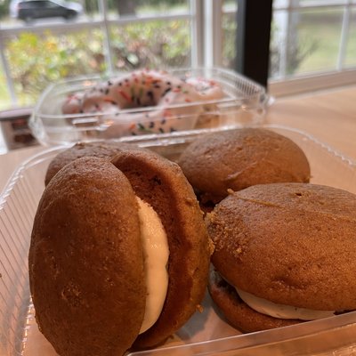 Pumpkin Whoopie Pies 
