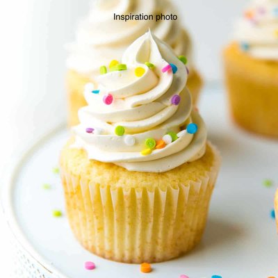 Classic Vanilla Or Chocolate Cupcakes (No Decorations Or Upgrades)