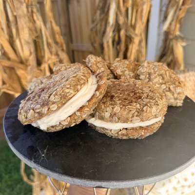 Oatmeal Creme Pies -6 Count 