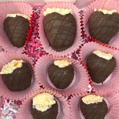 Stuffed Cheesecake & Chocolate Dipped 